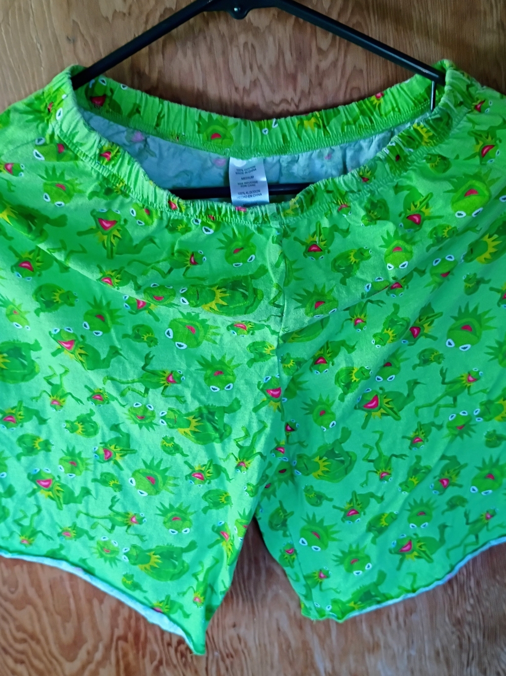 Source Unknown Bright Green Frog-Print Lounge Shorts